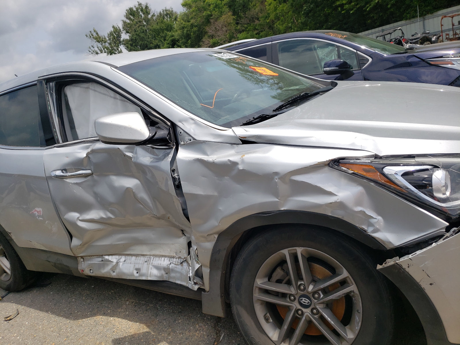 2018 HYUNDAI SANTA FE S - 5XYZTDLBXJG545993 — photo 9