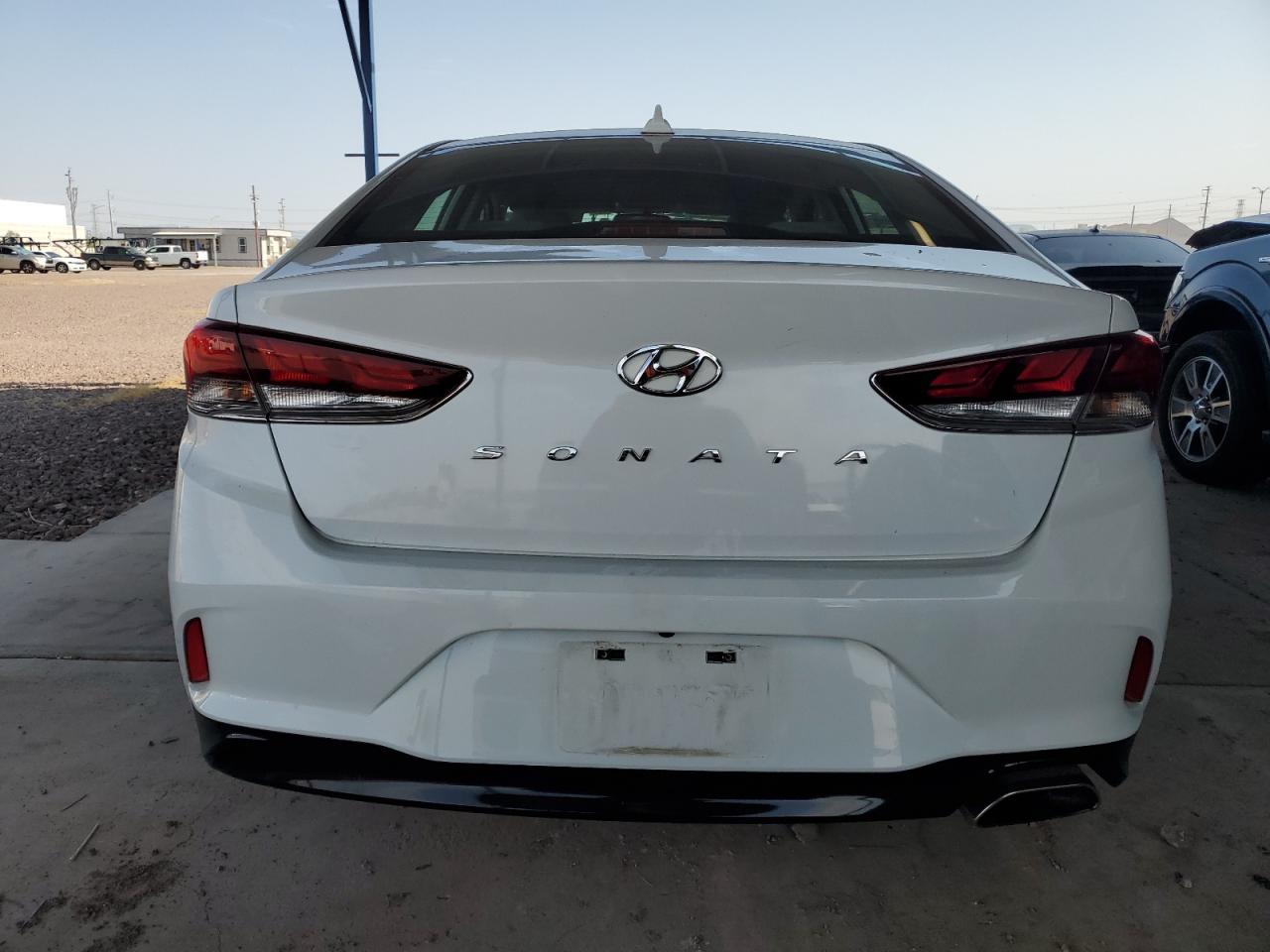 2018 HYUNDAI SONATA SPO - 5NPE34AF3JH637993 — photo 6