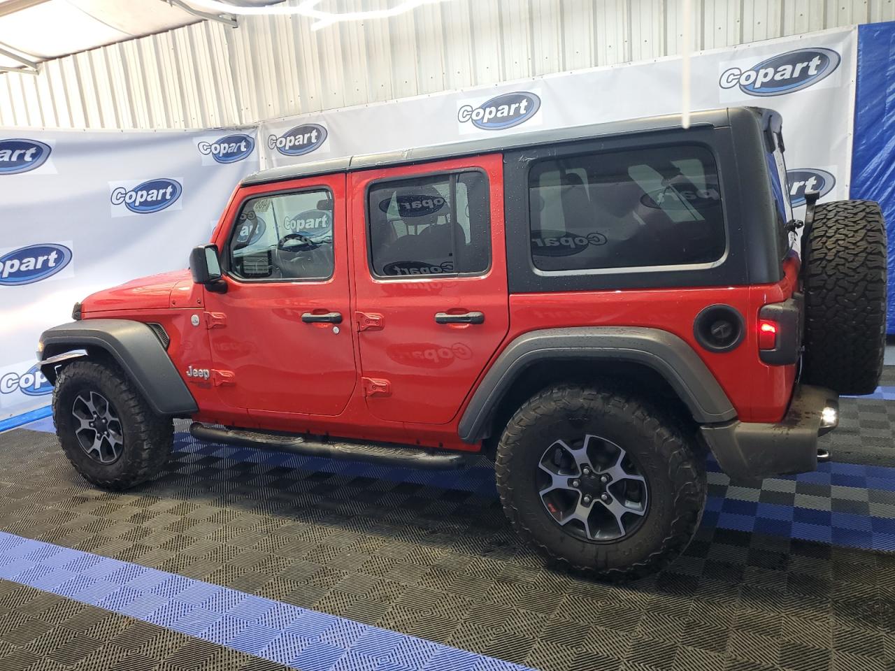 2018 JEEP WRANGLER U - 1C4HJXDG7JW126869 — photo 2