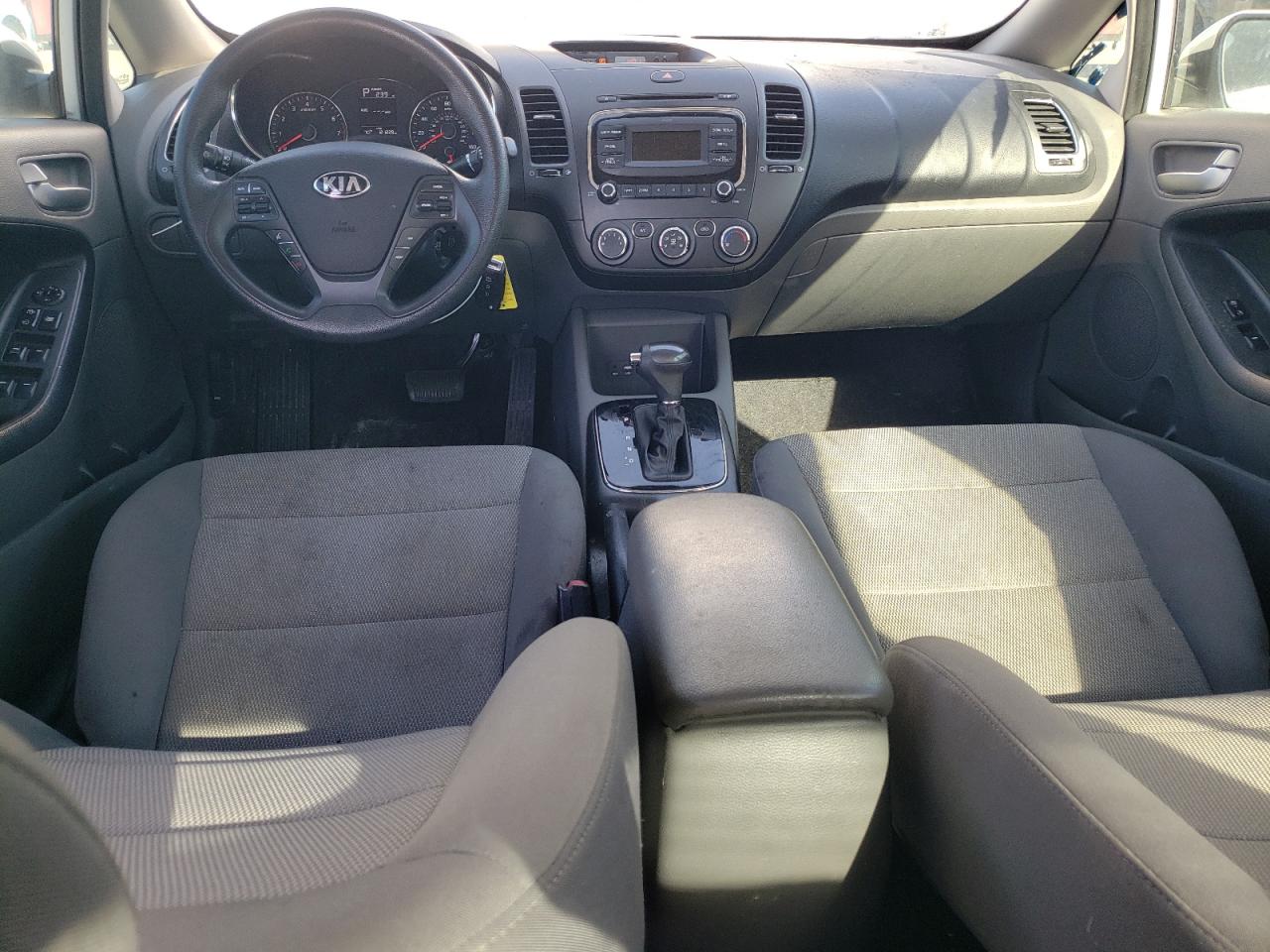2018 KIA FORTE LX - 3KPFK4A73JE233404 — photo 7