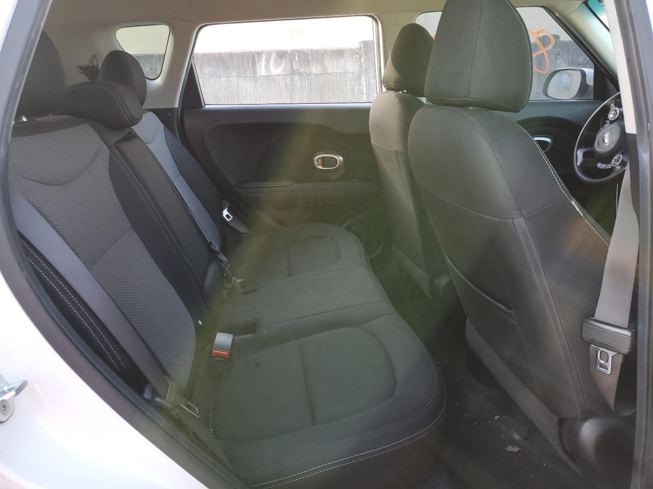 2018 KIA SOUL + - KNDJP3A55J7505780 — photo 11