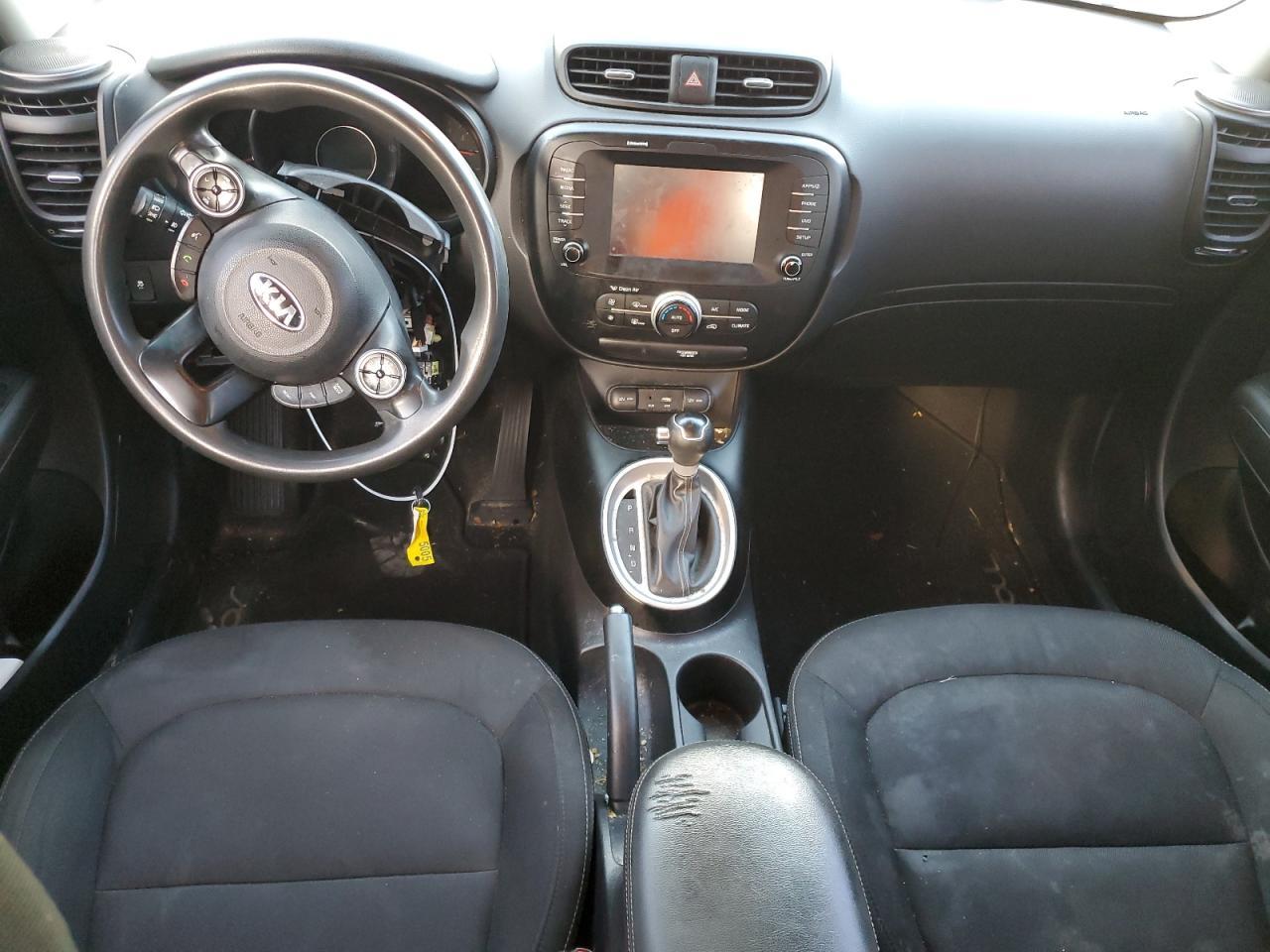 2018 KIA SOUL + - KNDJP3A55J7505780 — photo 8