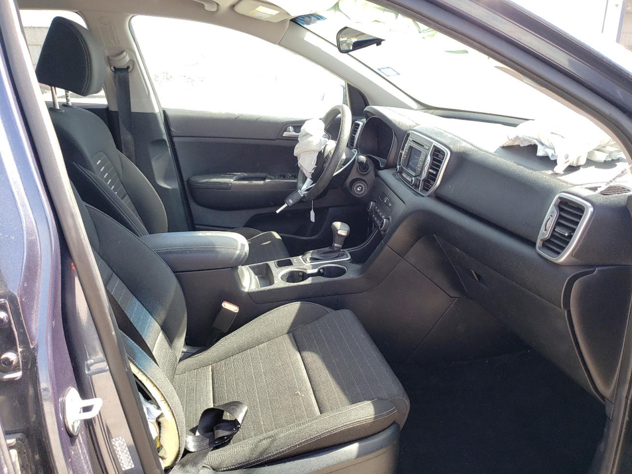 2018 KIA SPORTAGE L - KNDPM3AC8J7372739 — photo 5