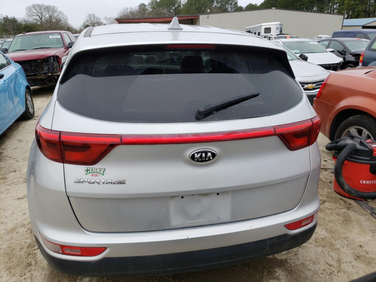 2018 KIA SPORTAGE L - KNDPMCAC9J7438179 — photo 6