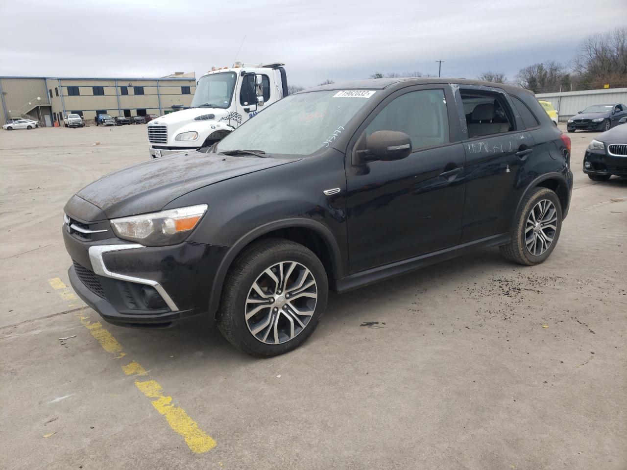 2018 MITSUBISHI OUTLANDER - JA4AP3AU4JU013177 — photo 1