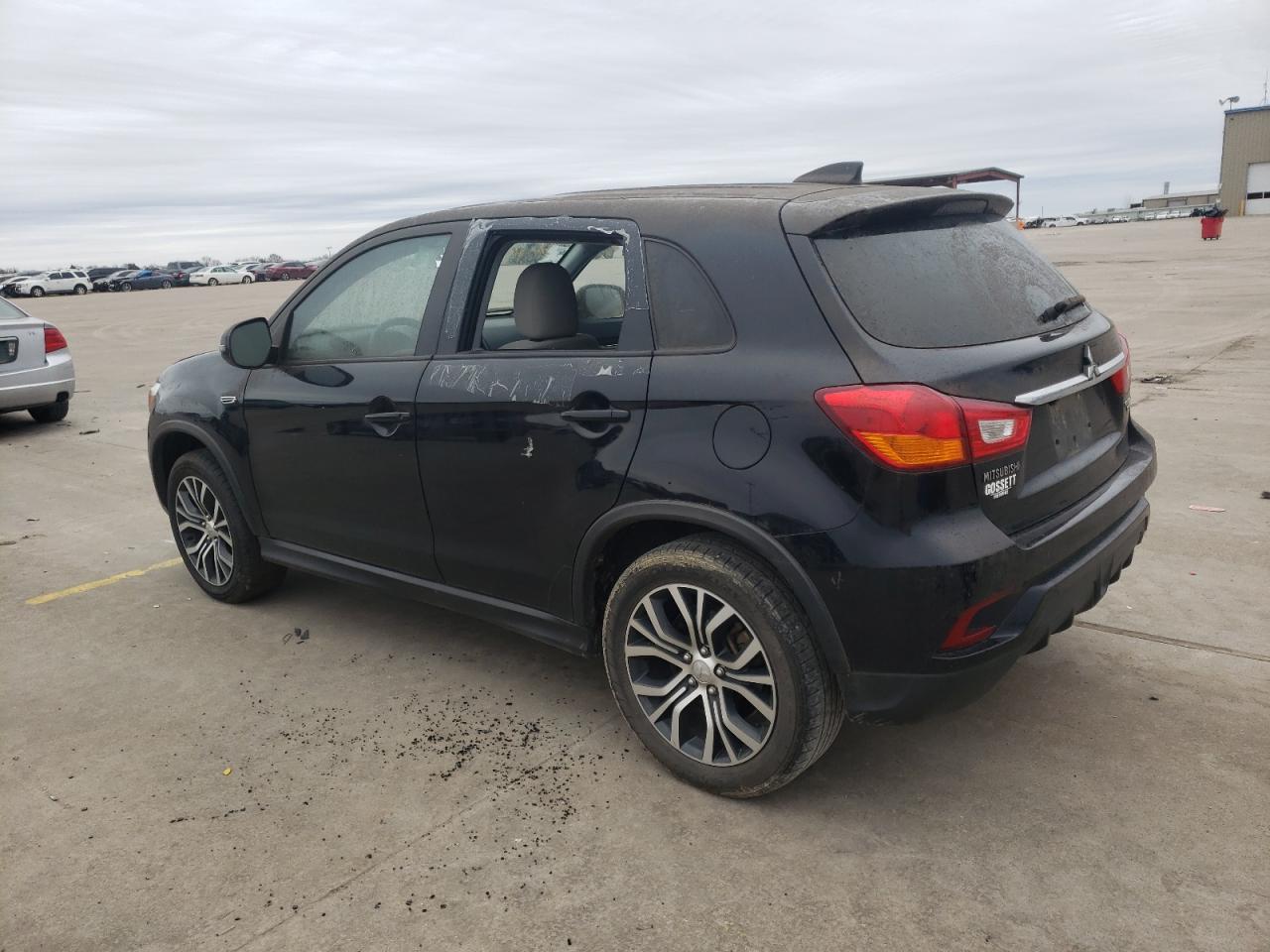 2018 MITSUBISHI OUTLANDER - JA4AP3AU4JU013177 — photo 2