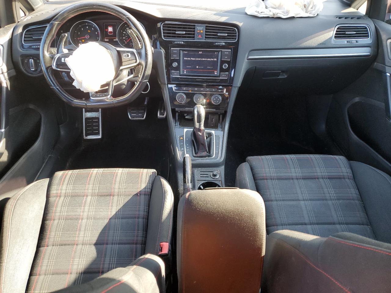 2018 VOLKSWAGEN GTI S/SE - 3VW447AU2JM288051 — photo 8
