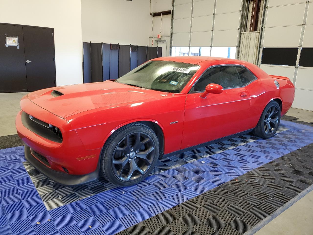 2019 DODGE CHALLENGER - 2C3CDZBT4KH641913 — photo 1