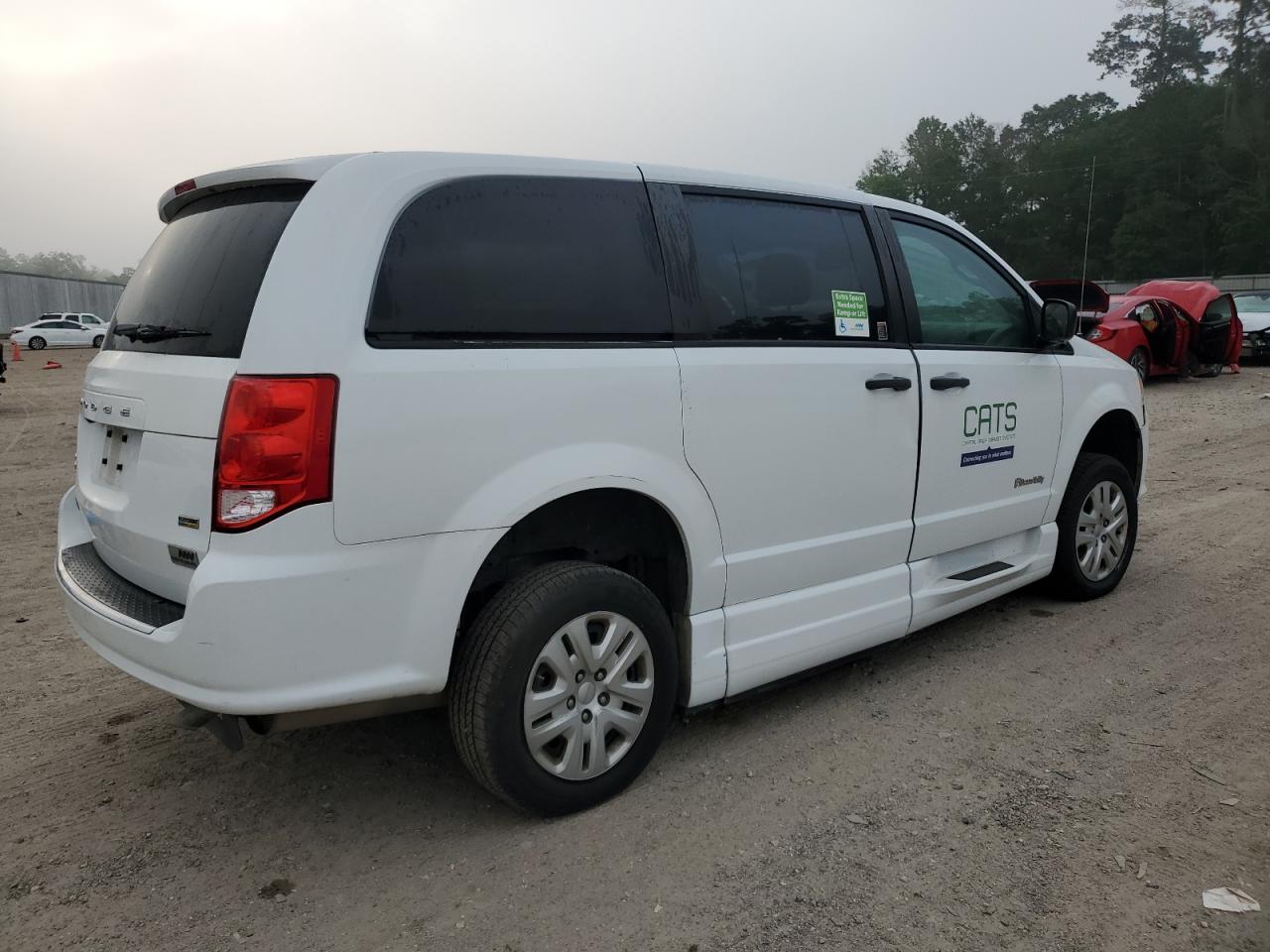 2019 DODGE GRAND CARA - 2C7WDGBG3KR798894 — photo 3