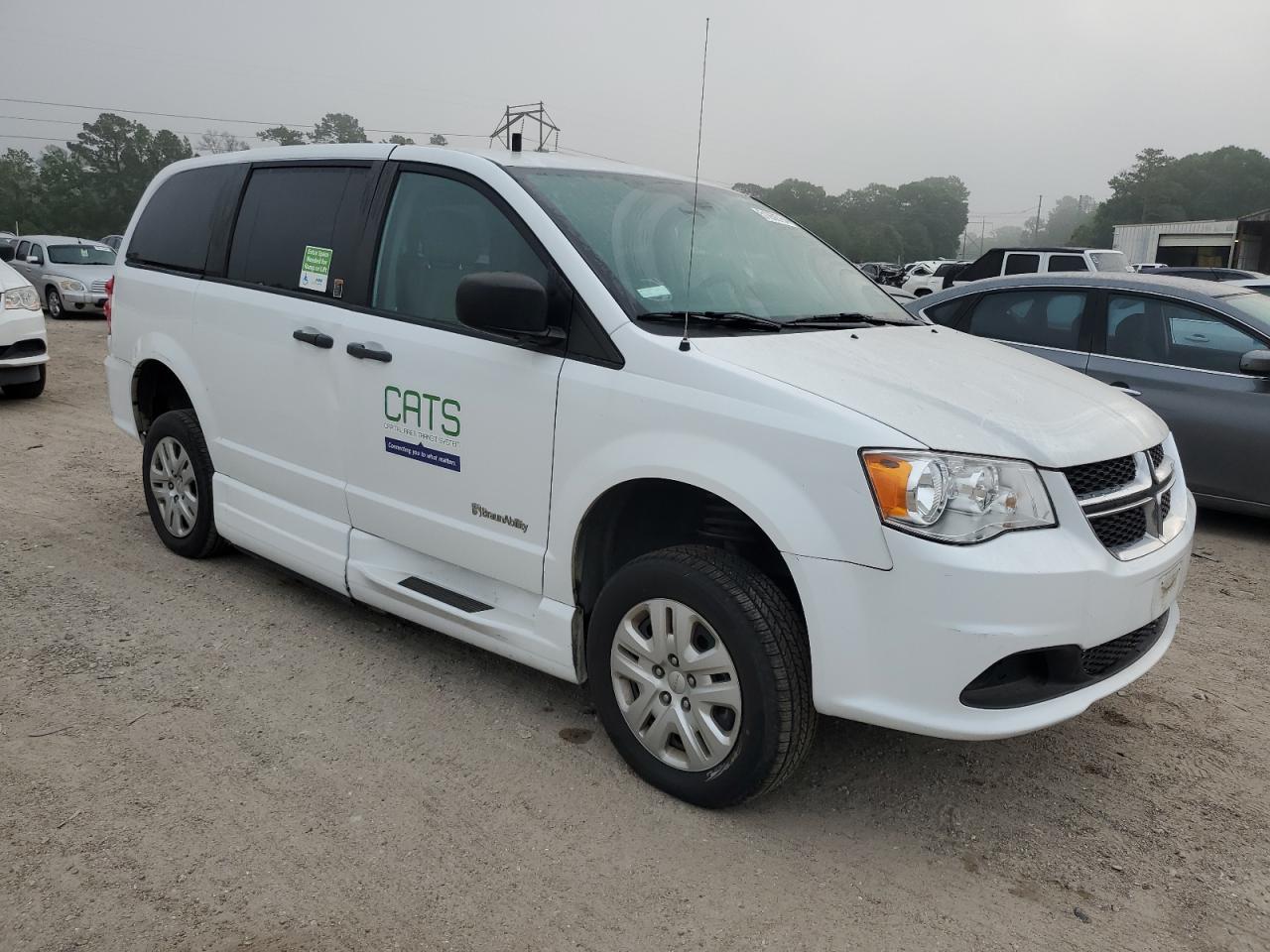 2019 DODGE GRAND CARA - 2C7WDGBG3KR798894 — photo 4