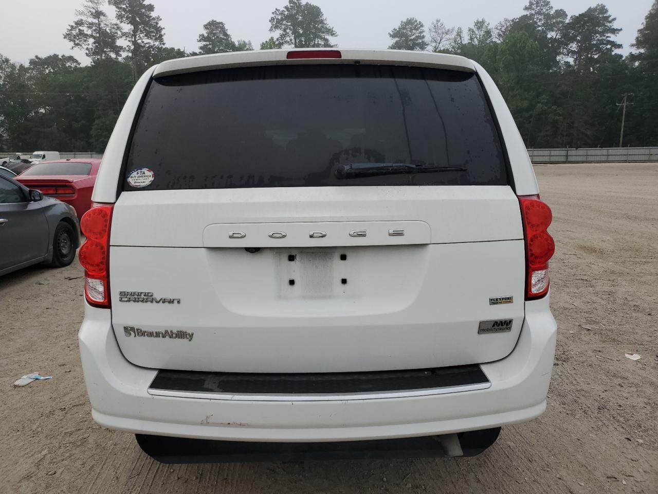 2019 DODGE GRAND CARA - 2C7WDGBG3KR798894 — photo 6