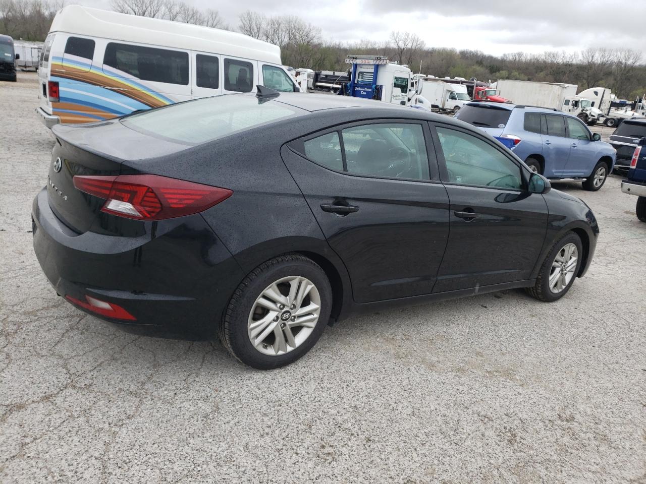 2019 HYUNDAI ELANTRA SE - 5NPD84LF3KH417572 — photo 3