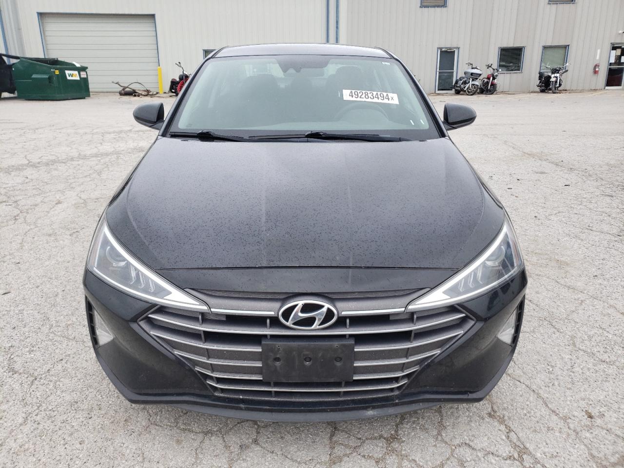 2019 HYUNDAI ELANTRA SE - 5NPD84LF3KH417572 — photo 5