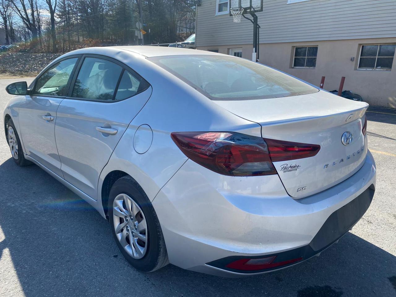2019 HYUNDAI ELANTRA SE - KMHD74LF9KU758883 — photo 2