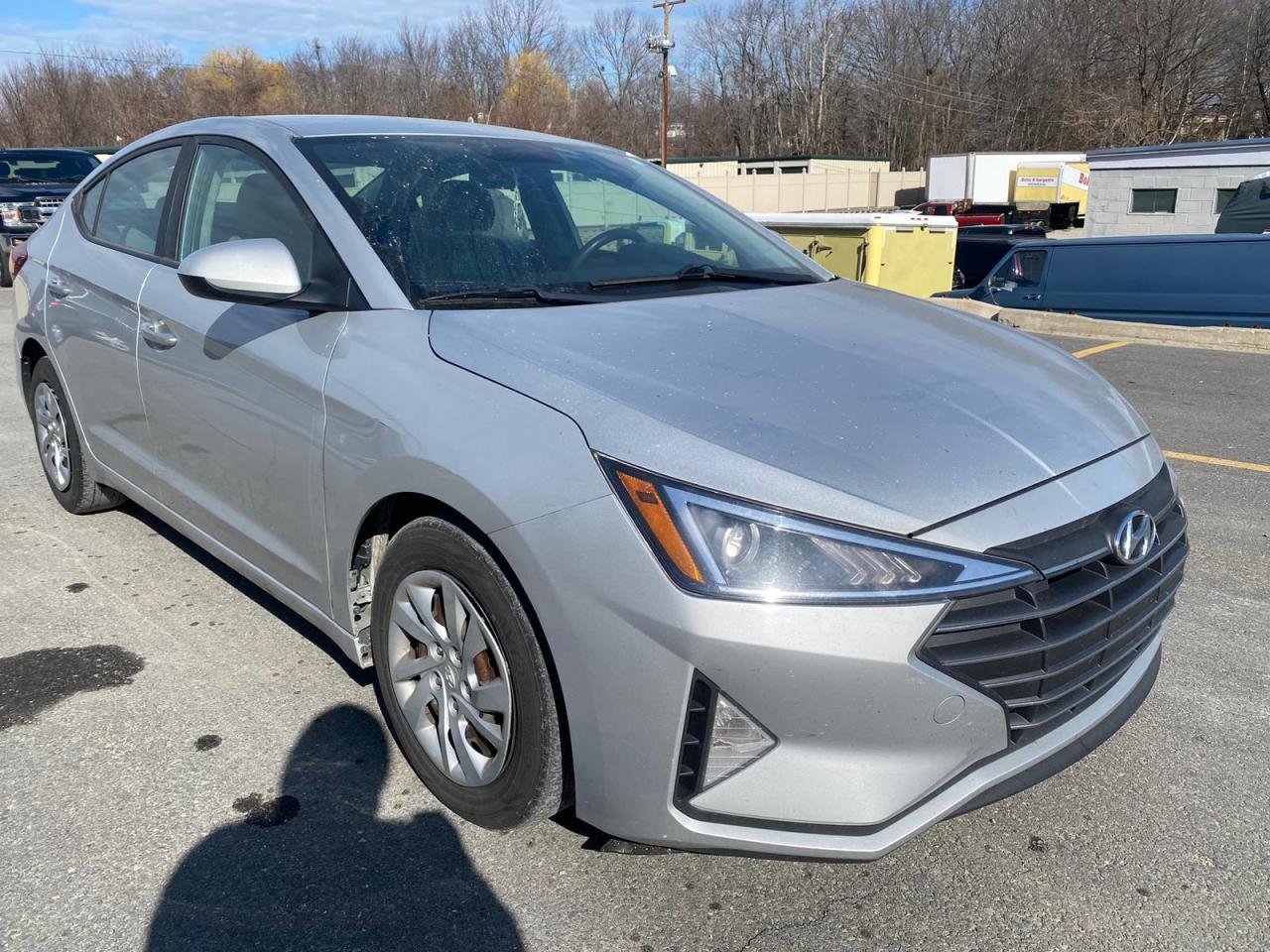 2019 HYUNDAI ELANTRA SE - KMHD74LF9KU758883 — photo 4