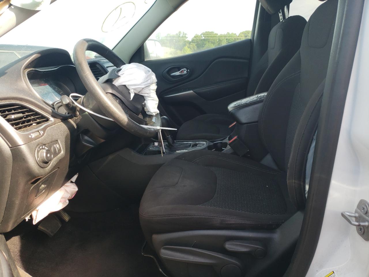 2019 JEEP CHEROKEE L - 1C4PJLCB5KD145377 — photo 7