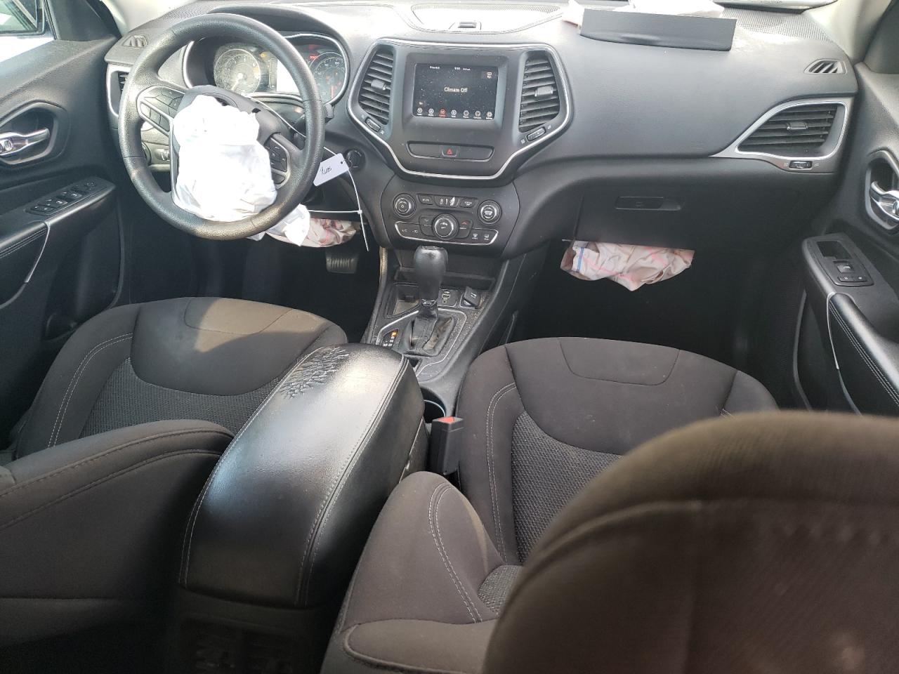 2019 JEEP CHEROKEE L - 1C4PJLCB5KD145377 — photo 8