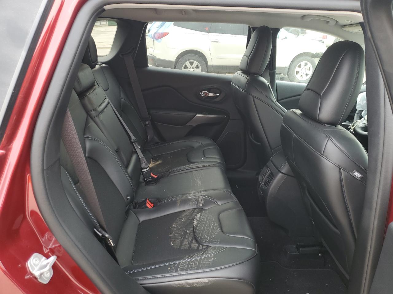 2019 JEEP CHEROKEE L - 1C4PJLLB1KD145988 — photo 10