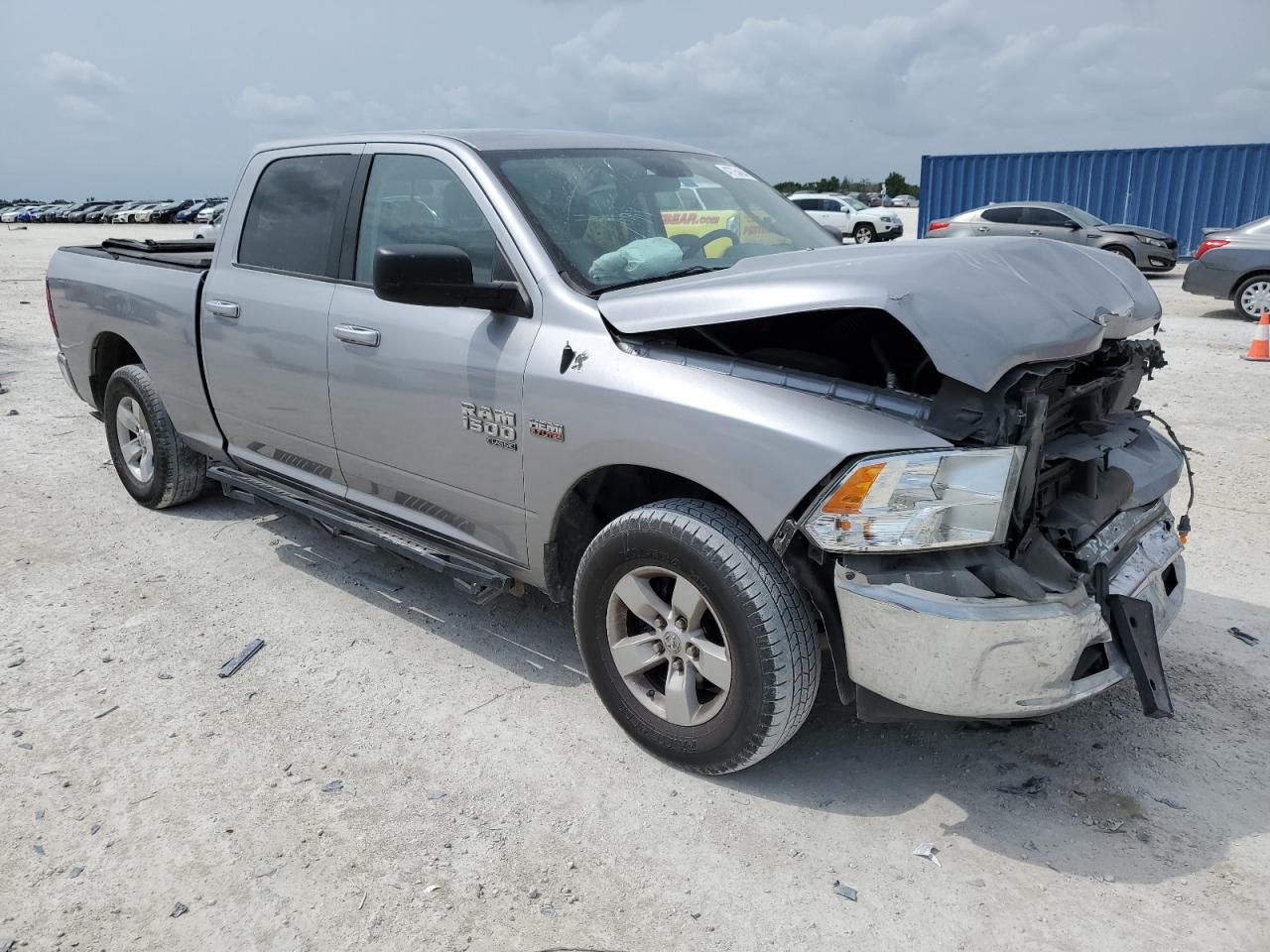 2019 RAM 1500 CLASS - 1C6RR6TT4KS643844 — photo 4