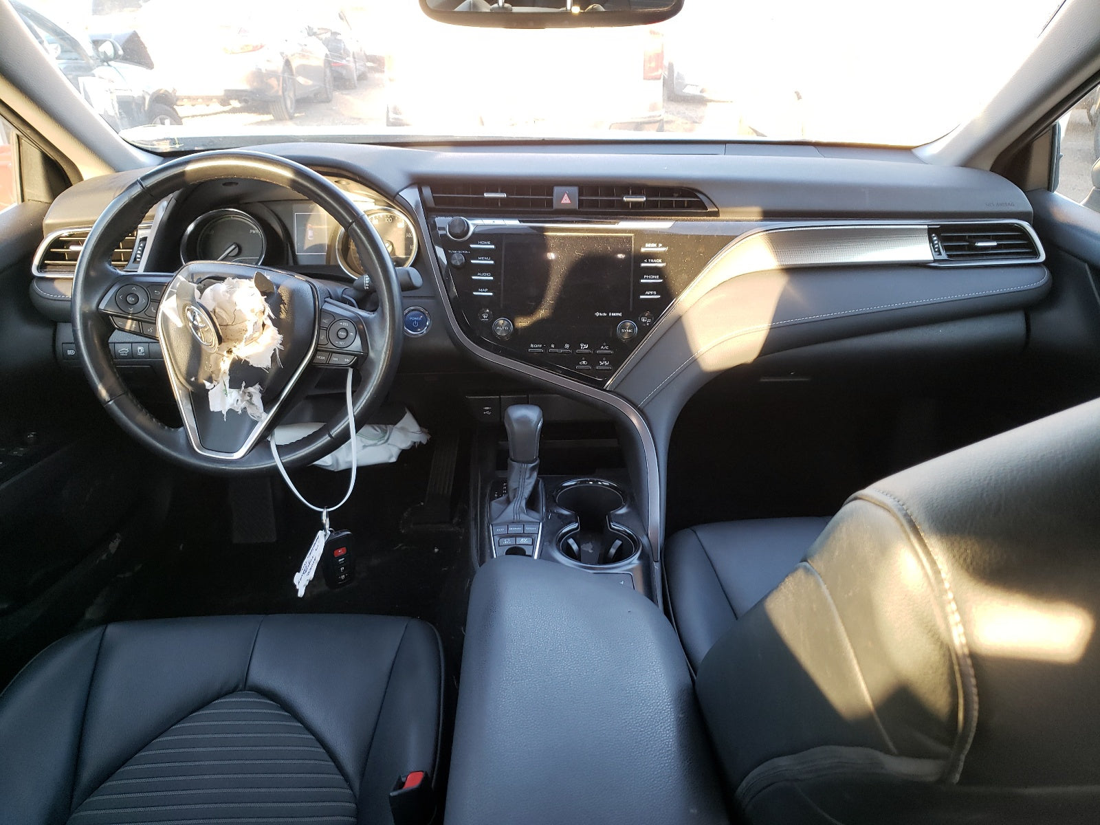 2019 TOYOTA CAMRY HYBR - 4T1B21HK9KU513933 — photo 9