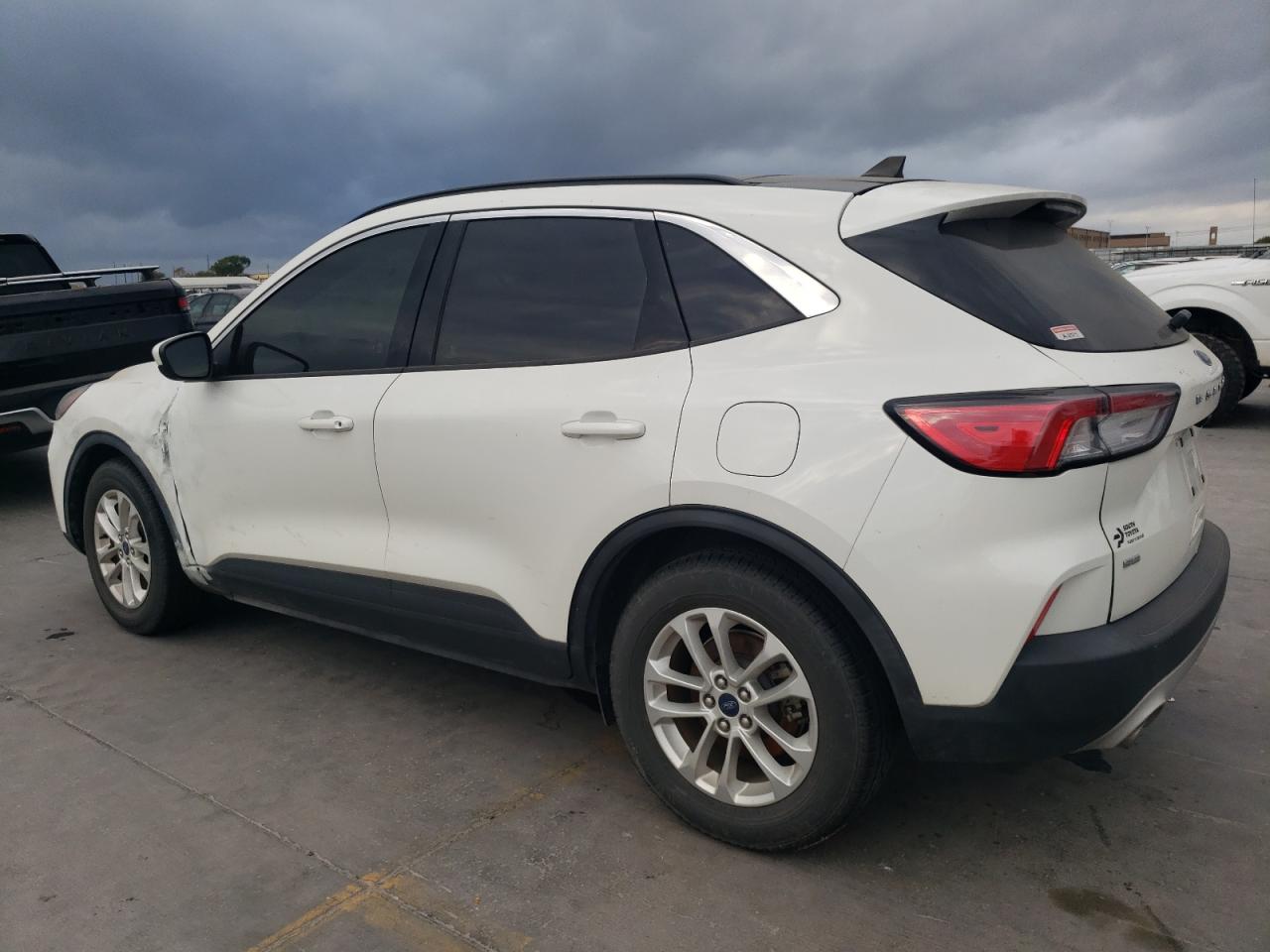 2020 FORD ESCAPE SE - 1FMCU0G66LUB01693 — photo 2