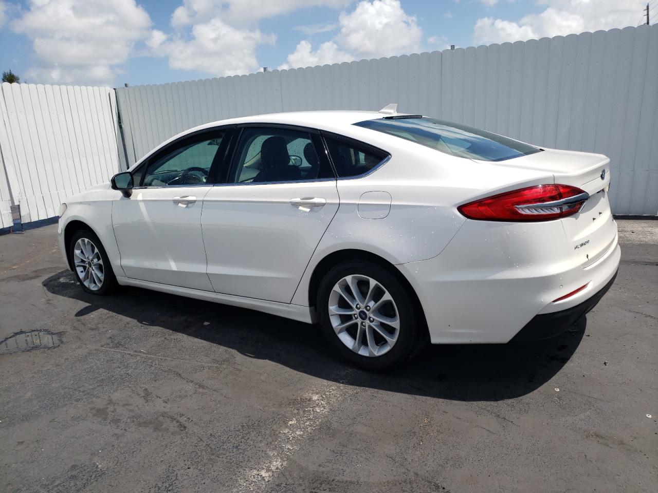 2020 FORD FUSION SE - 3FA6P0HD0LR125491 — photo 2