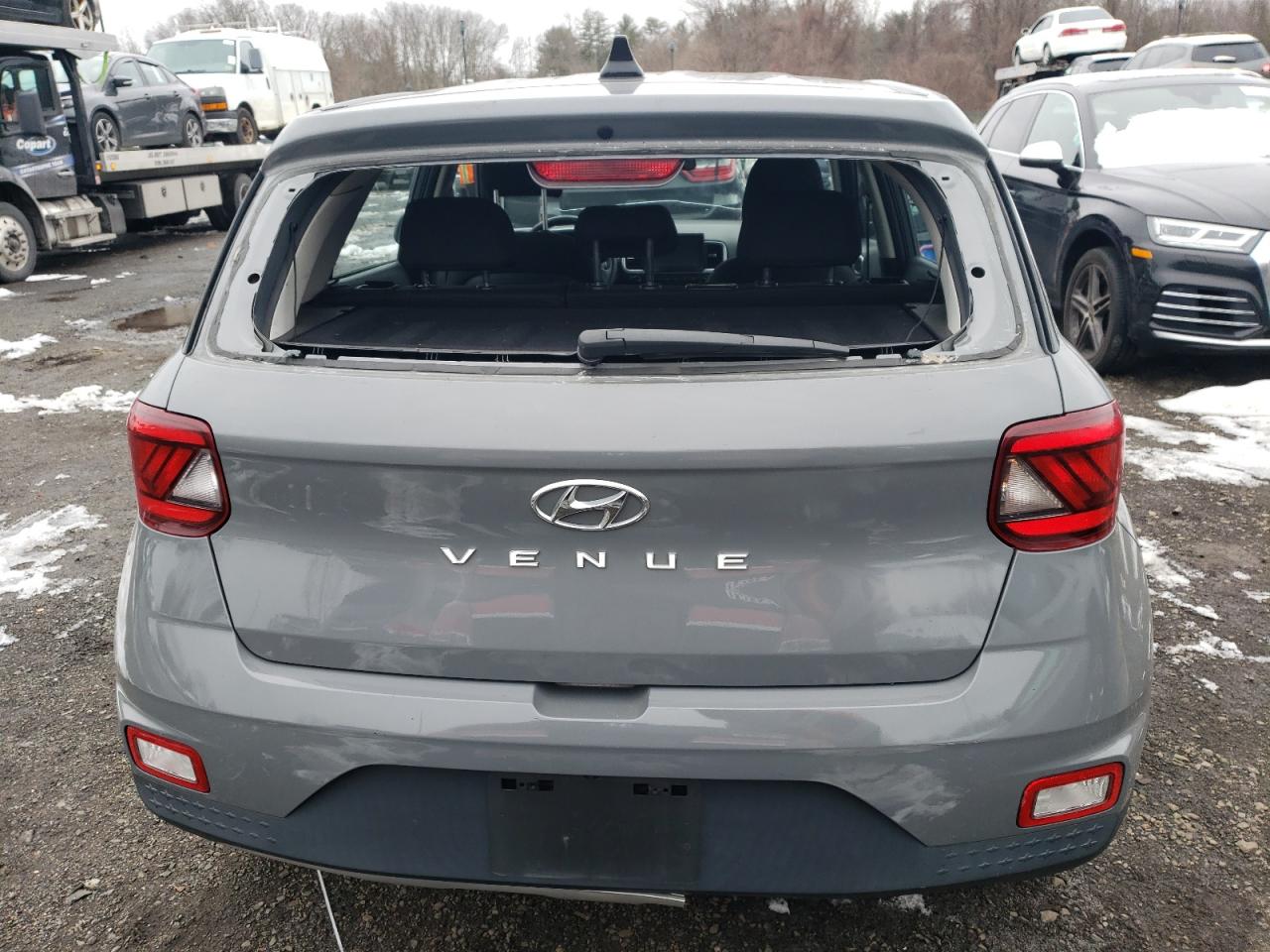 2020 HYUNDAI VENUE SE - KMHRB8A34LU045590 — photo 6