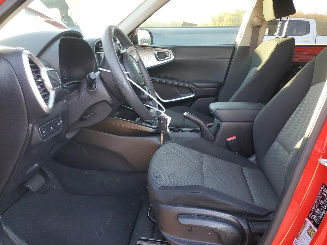 2020 KIA SOUL LX - KNDJ23AU3L7713875 — photo 7