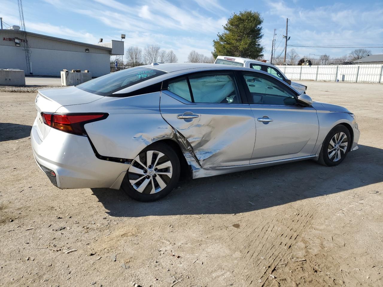 2020 NISSAN ALTIMA S - 1N4BL4BV5LC278160 — photo 3
