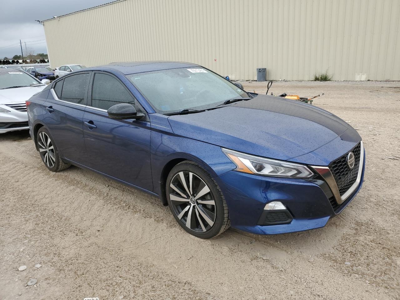 2020 NISSAN ALTIMA SR - 1N4BL4CV3LN303074 — photo 3