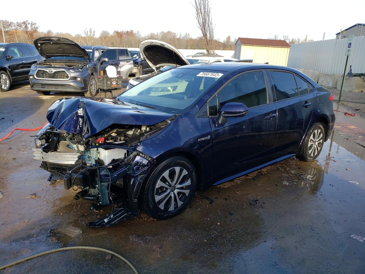 2020 TOYOTA COROLLA LE - JTDEBRBE1LJ002562 — photo 1
