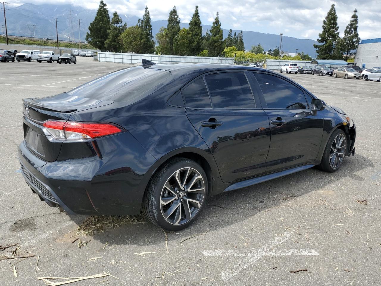 2020 TOYOTA COROLLA SE - JTDS4RCE1LJ041745 — photo 3