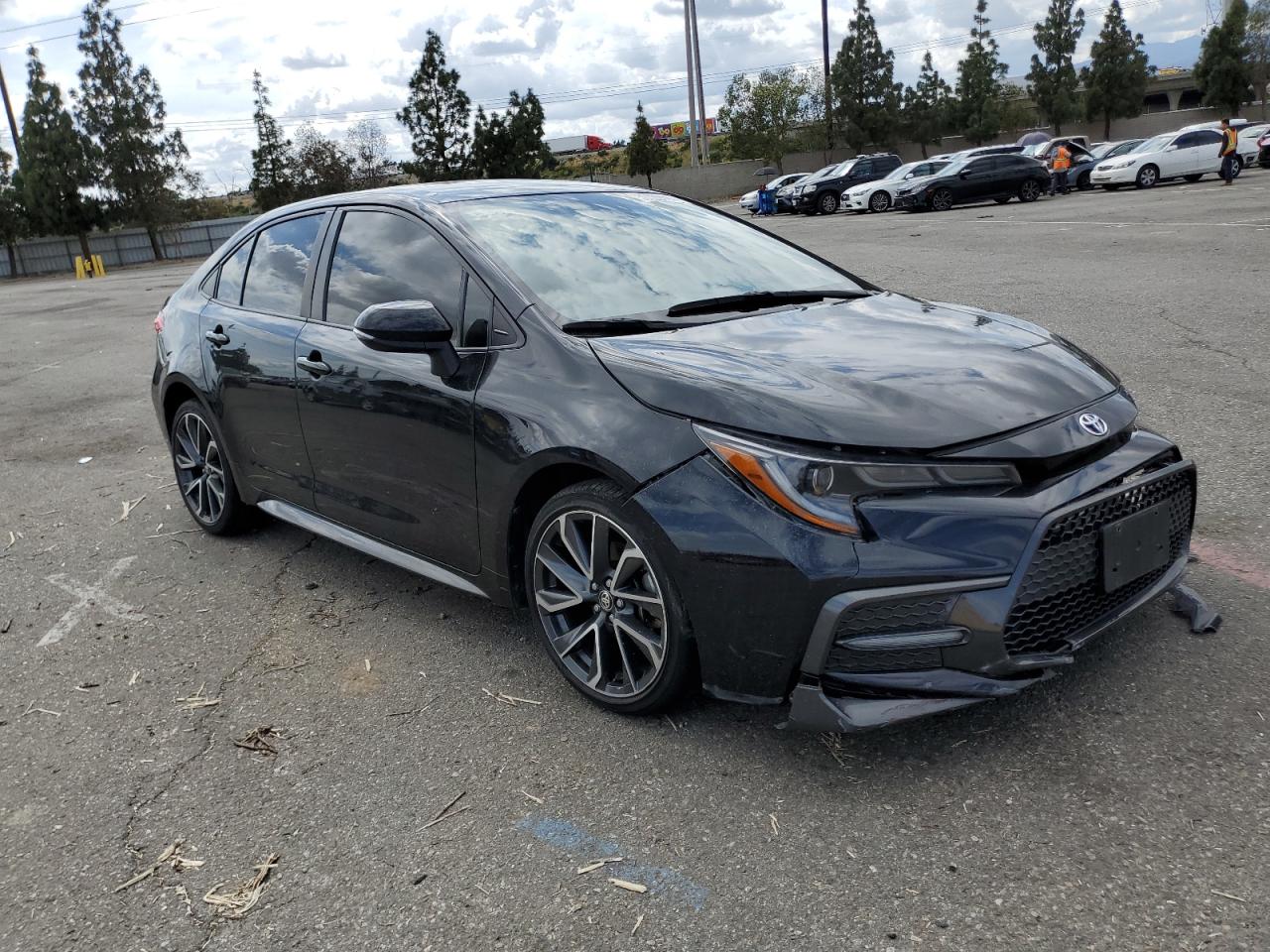 2020 TOYOTA COROLLA SE - JTDS4RCE1LJ041745 — photo 4