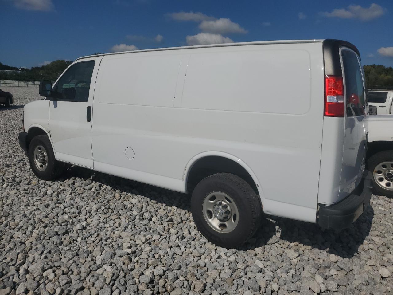 2021 CHEVROLET EXPRESS G2 - 1GCWGAF7XM1186713 — photo 2