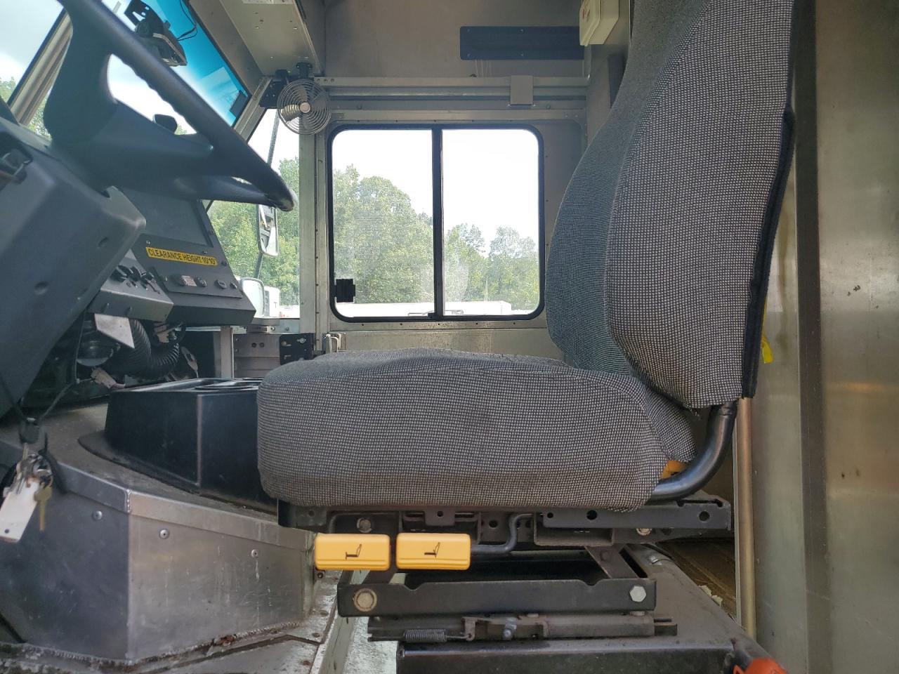 2021 FREIGHTLINER CHASSIS M - 4UZAC2EA9MCMN0240 — photo 7