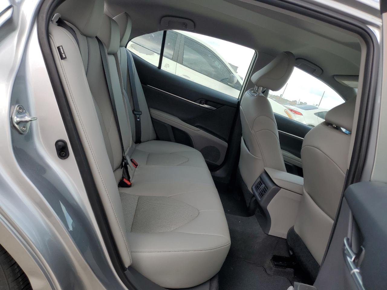 2021 TOYOTA CAMRY XLE - 4T1F11AK4MU550521 — photo 10