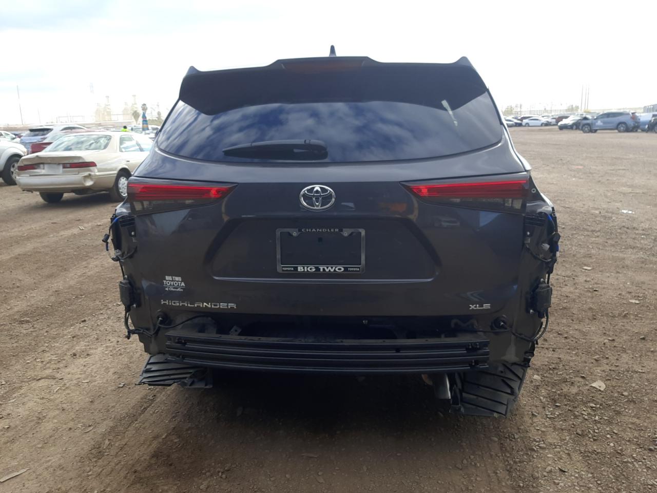 2022 TOYOTA HIGHLANDER - 5TDHZRAH0NS120869 — photo 6