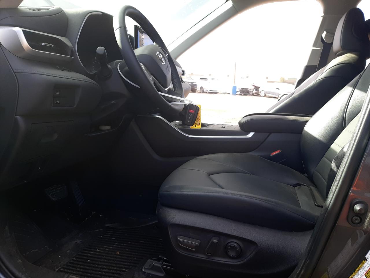 2022 TOYOTA HIGHLANDER - 5TDHZRAH0NS120869 — photo 7