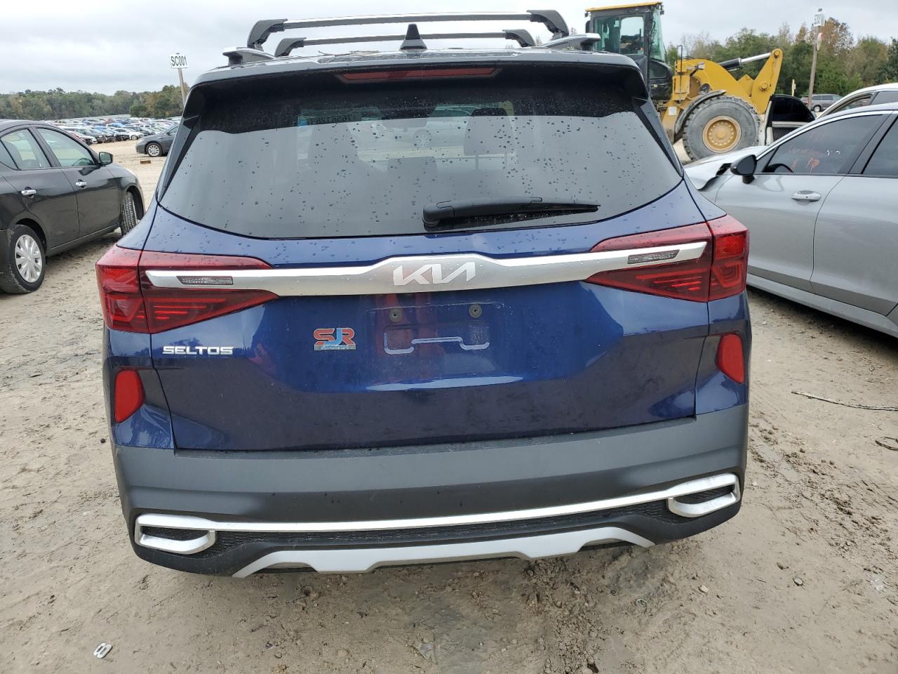 2023 KIA SELTOS SX - KNDETCA20P7360501 — photo 6