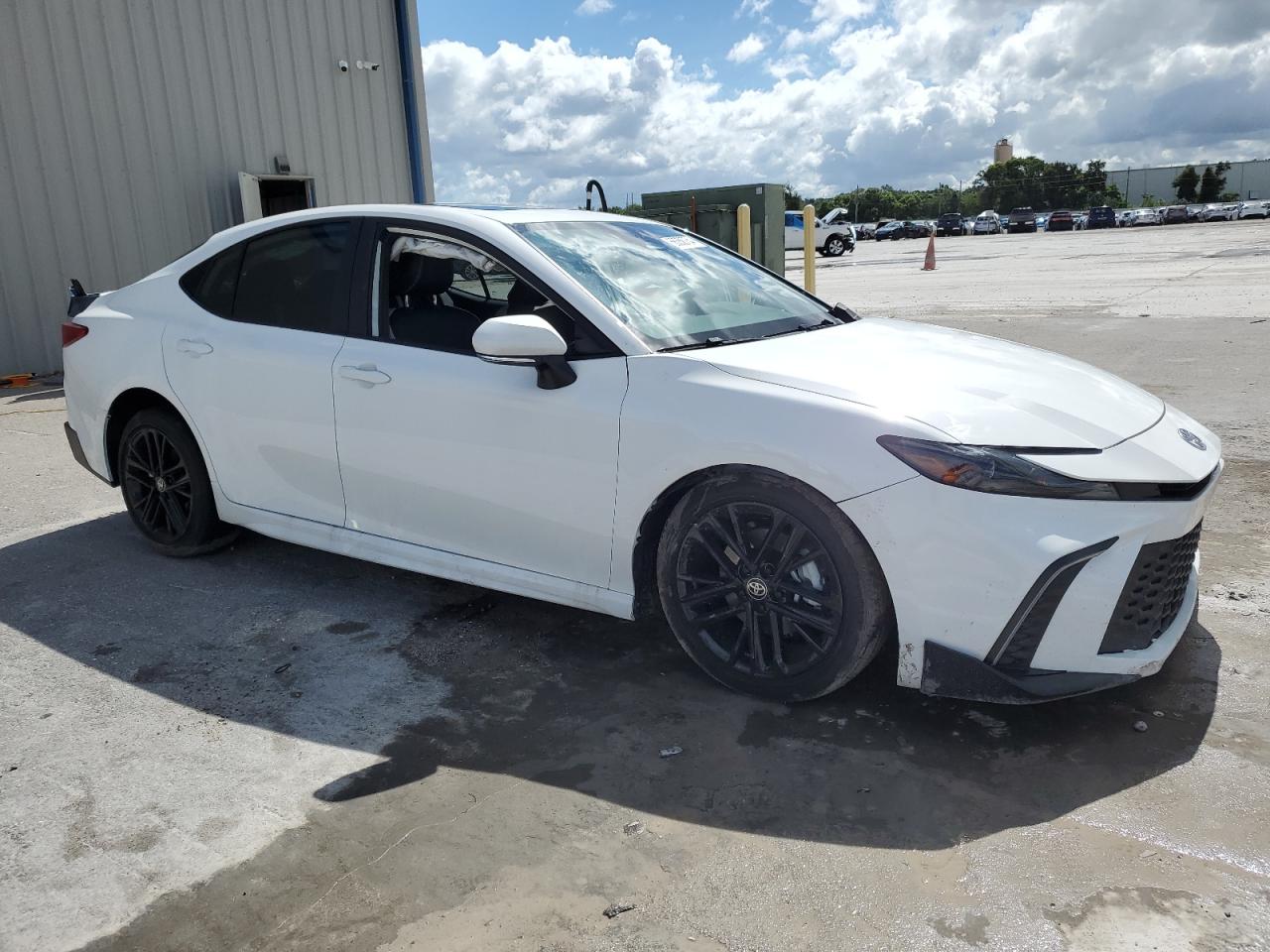 2025 TOYOTA CAMRY XSE - 4T1DAACK2SU005967 — photo 4