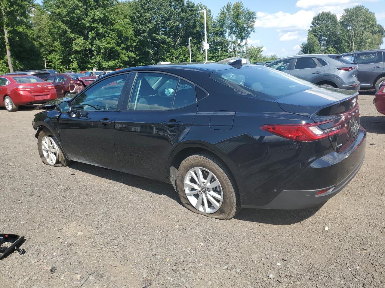 TOYOTA CAMRY XSE 2025 – 2.5L 4 Performance Vehicle | VIN: 4T1DAACK9SU512588 — photo 2